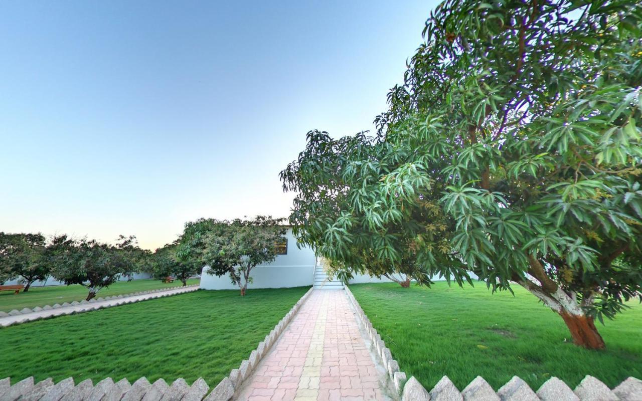 Anantam Resort Sasan Gir Exteriör bild
